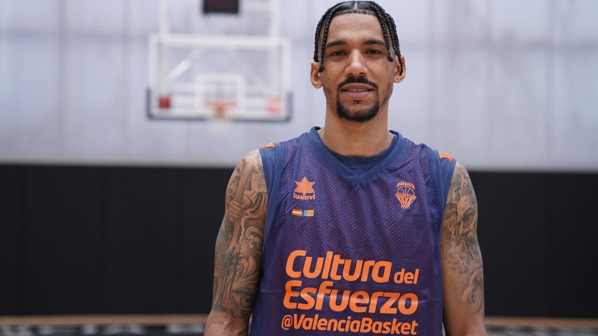 Olivier Hanlan, en su primer entrenamiento en L'Alqueria del Basket