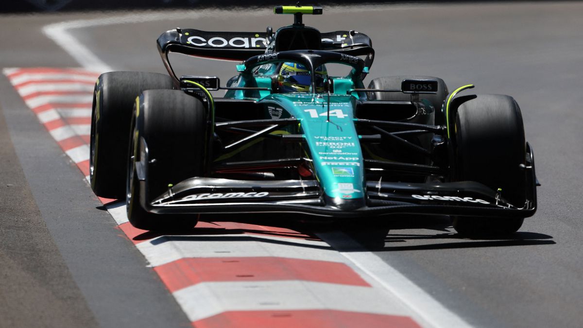 Alonso durante la clasificación para la carrera al sprint en Bakú