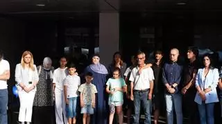 Multitudinario minuto de silencio en Almassora en memoria de Ayoub, el adolescente ahogado en la playa