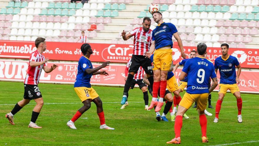 El Zamora CF sale de los puestos de descenso tras ocho jornadas con números de líder