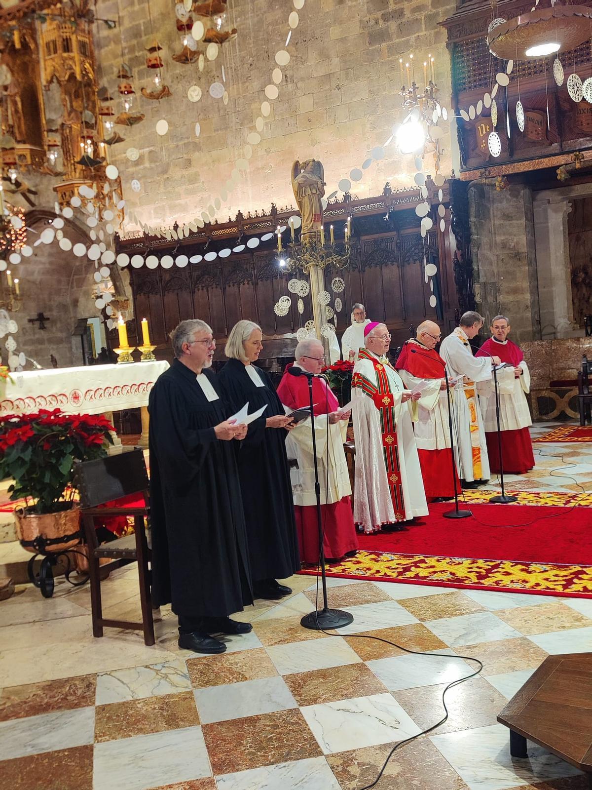 Feierlich wie eh und je: die deutsche Christvesper in der Kathedrale an Heiligabend