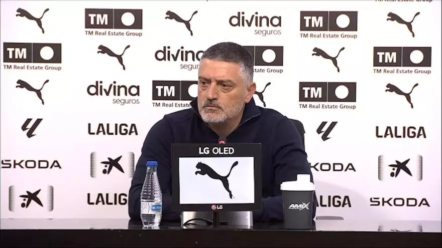 Garc赤a Pimienta asegura no sentirse cuestionado: "Este equipo est芍 muy vivo"