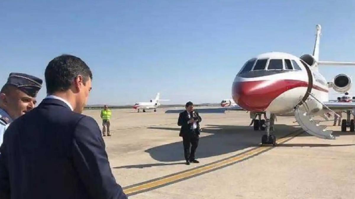 Pedro Sánchez se sube al avión rumbo a Armenia