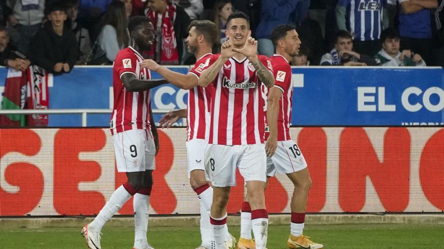 Un Athletic con pegada se lleva el derbi vasco ante el Alavés