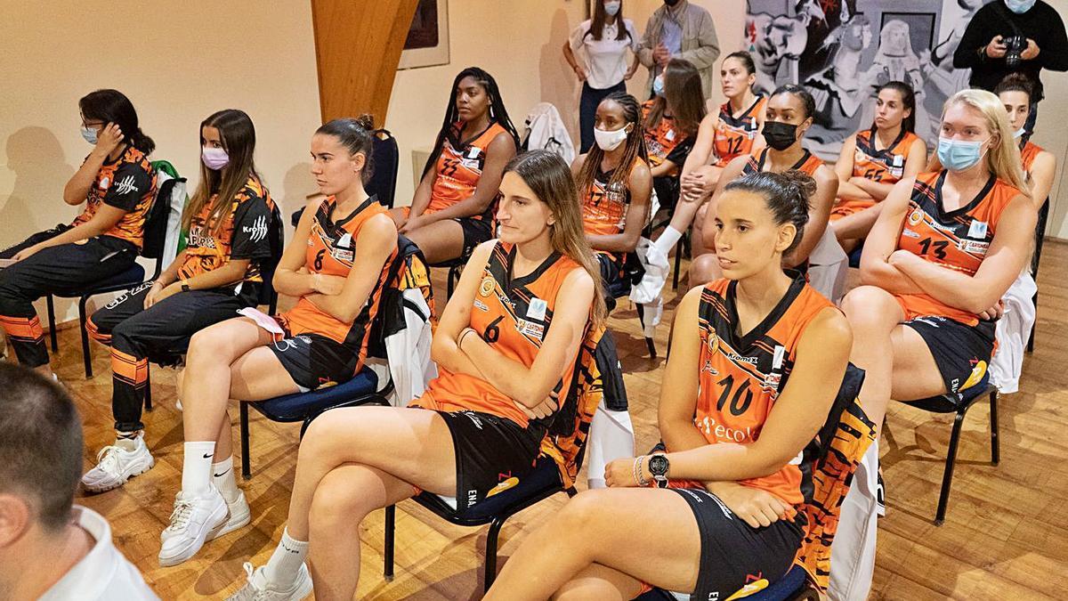 La nueva plantilla naranja que afrontará el regreso a la Liga Endesa. 