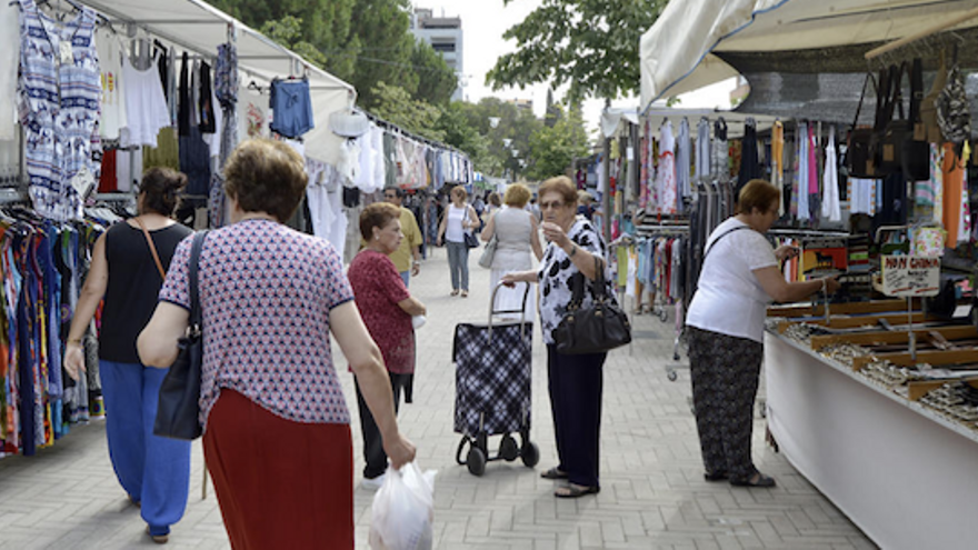 Figueres reobre el mercat de la roba al recinte firal