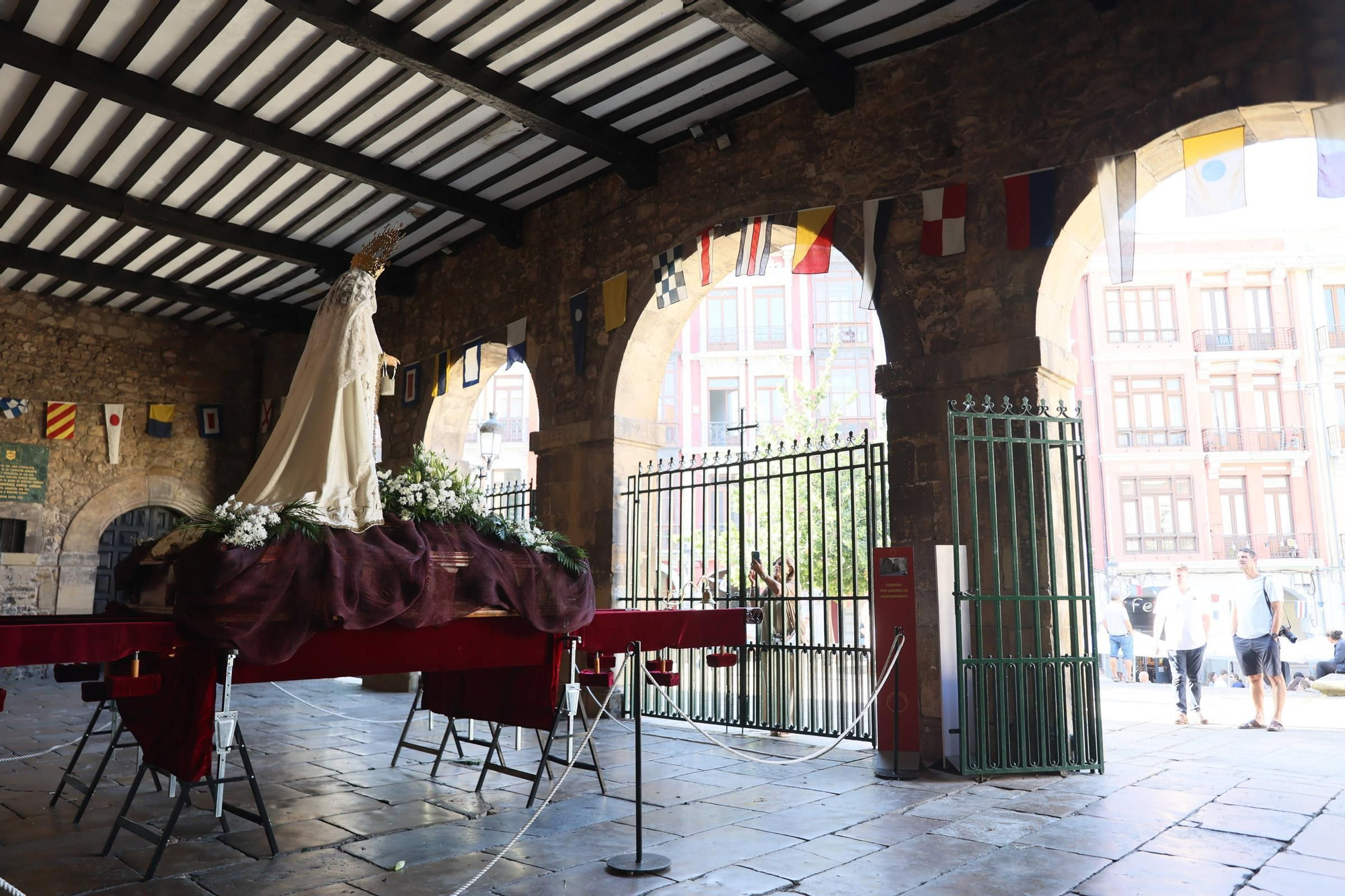EN IMÁGENES: La procesión del Carmen en Avilés
