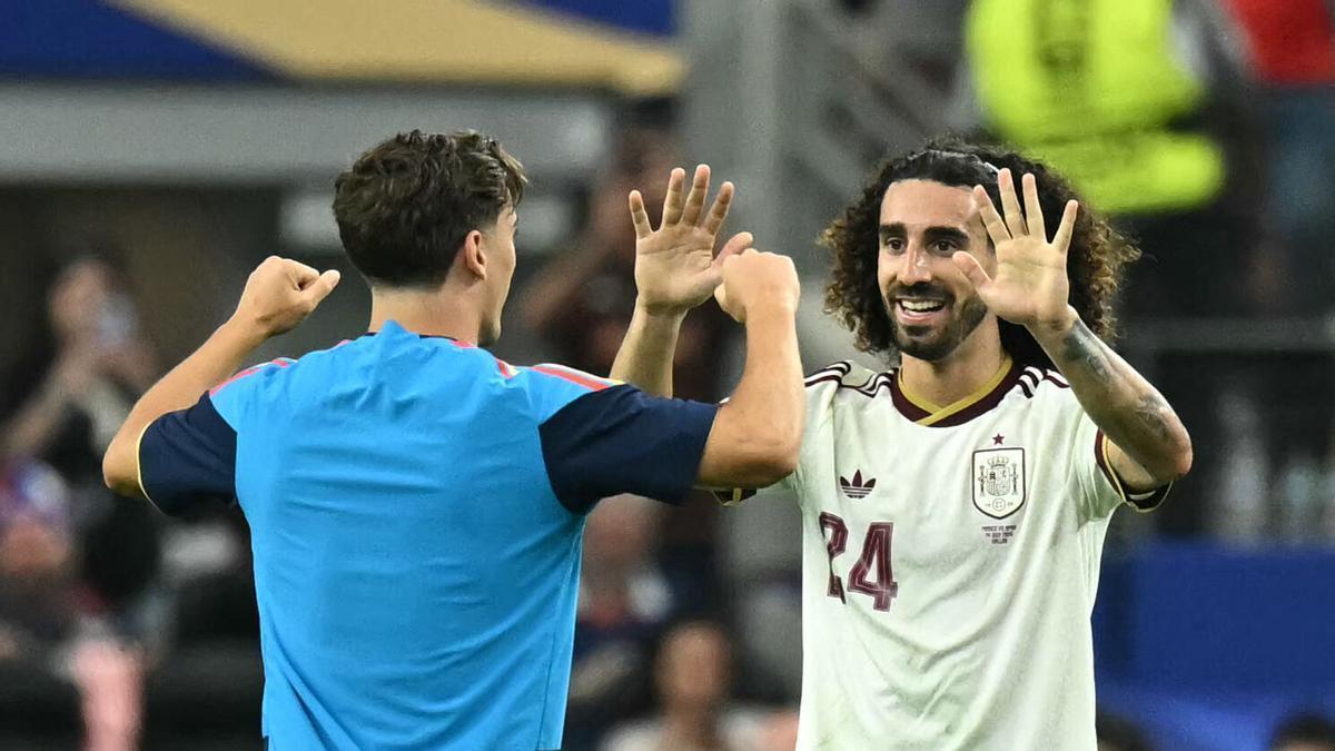 Marc Cucurella celebra el pase de España a la final del Mundial.