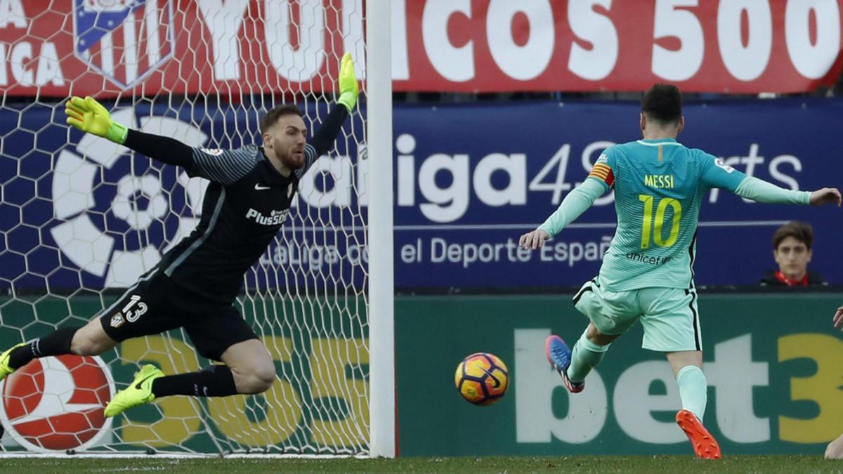 Leo Messi anotó en el Vicente Calderón su vigésimo gol en el campeonato de Liga 2016-17