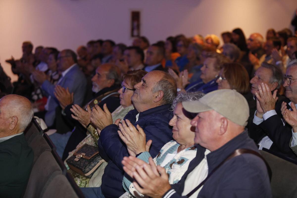 EN IMÁGENES: Presentación de la Fundación Corripio Alonso en el teatro Riera de Villaviciosa