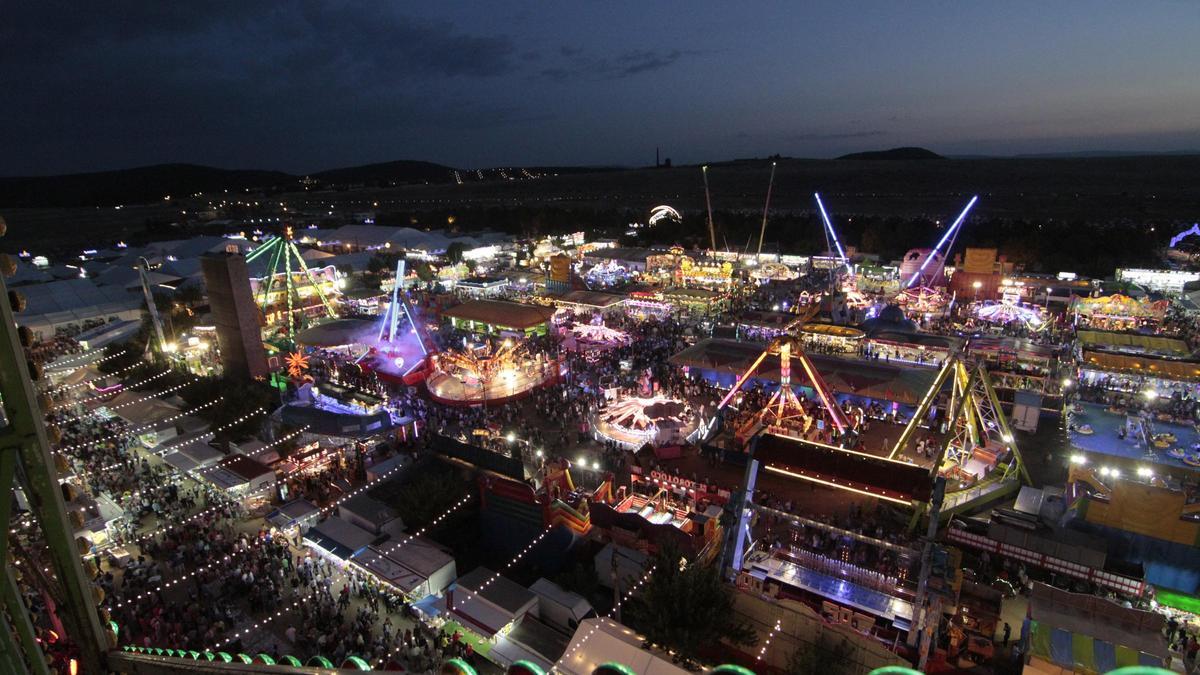 Ferias y Fiestas de San Fernando , recinto ferial , atracciones , vista aérea , ambiente, en 2012