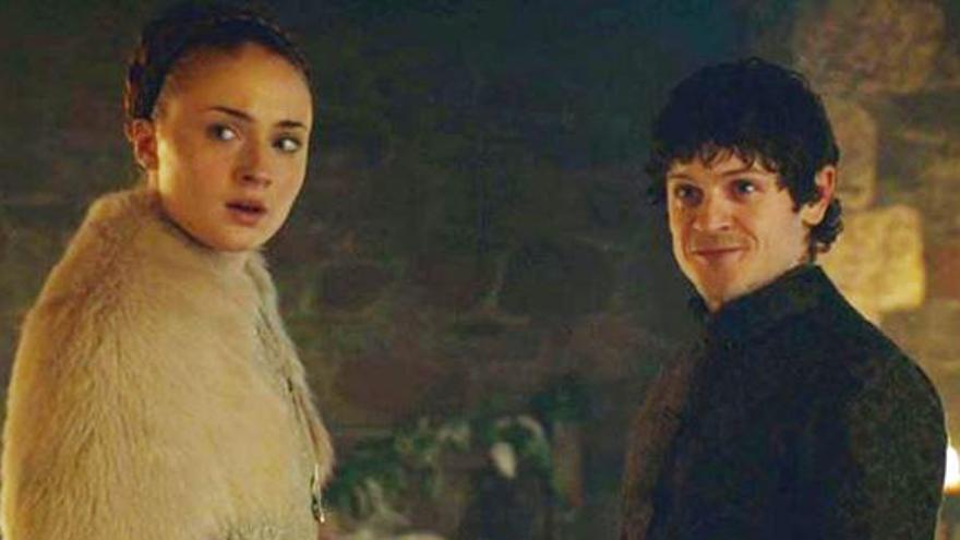 Ramsay Bolton y Sansa Stark.