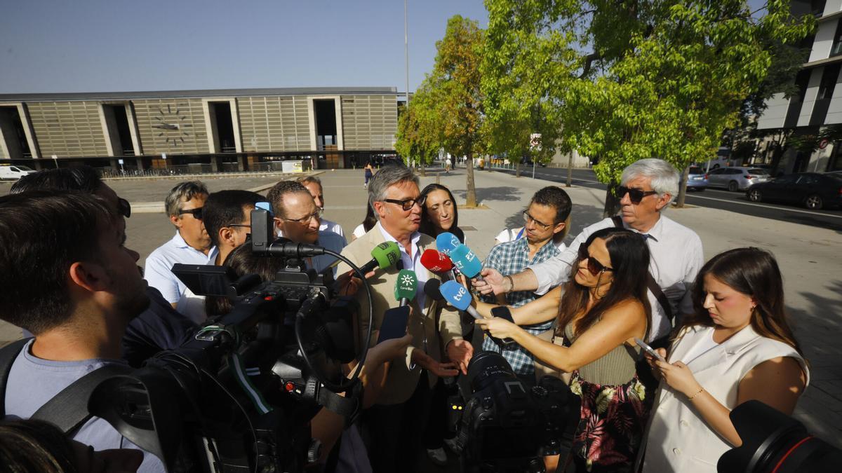 Vox presiona a Juanma Moreno con las políticas agrarias en plena negociación de la investidura: «Las medidas de otras partes de España son necesarias en Andalucía»