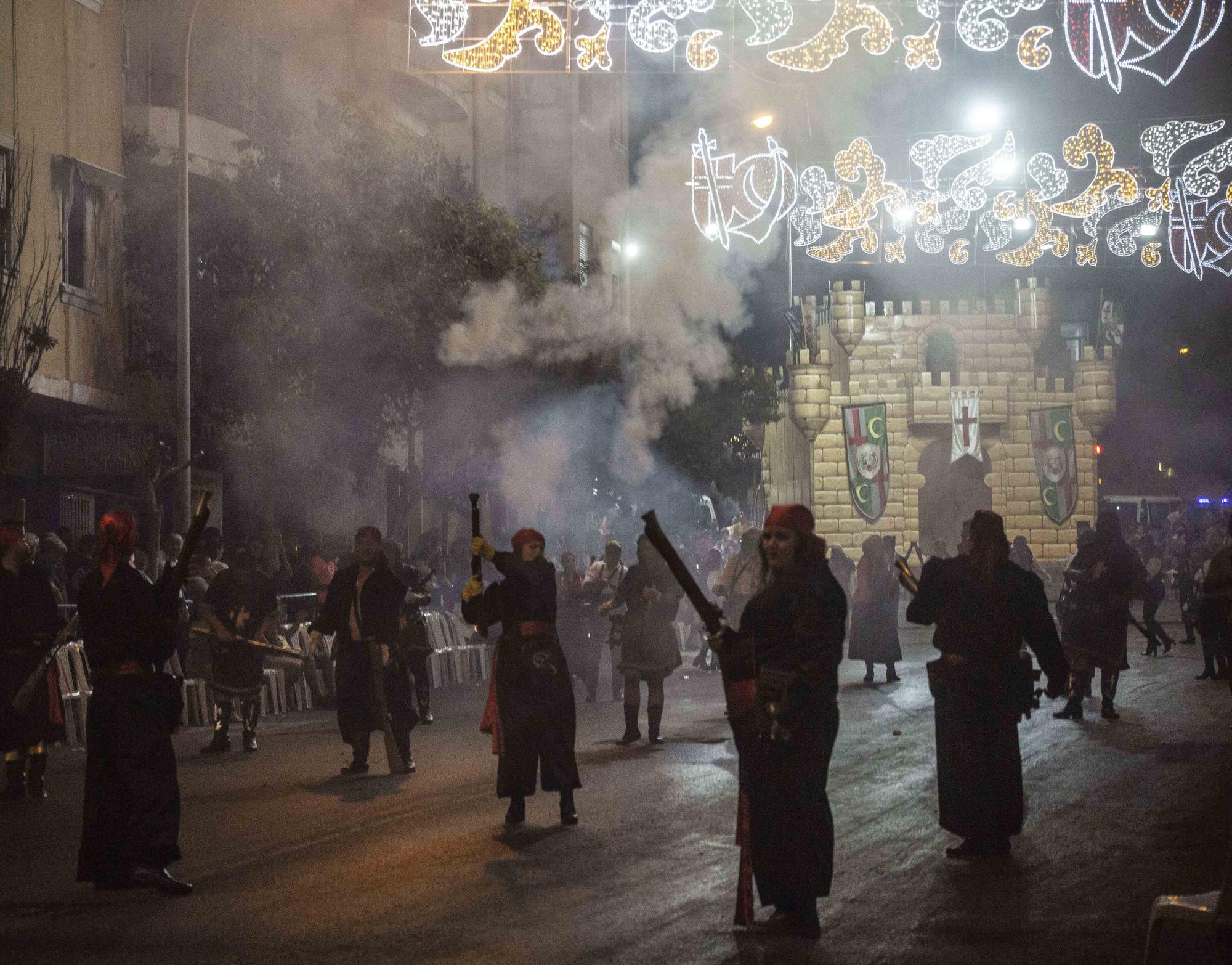 Las fiestas de Moros y Cristianos de Altozano, en Alicante, viven sus fechas principales desde esta noche con el desfile infantil y la embajada