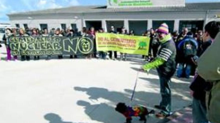 Tibio rechazo de la comarca de Tamuja y Montánchez al silo nuclear en Albalá
