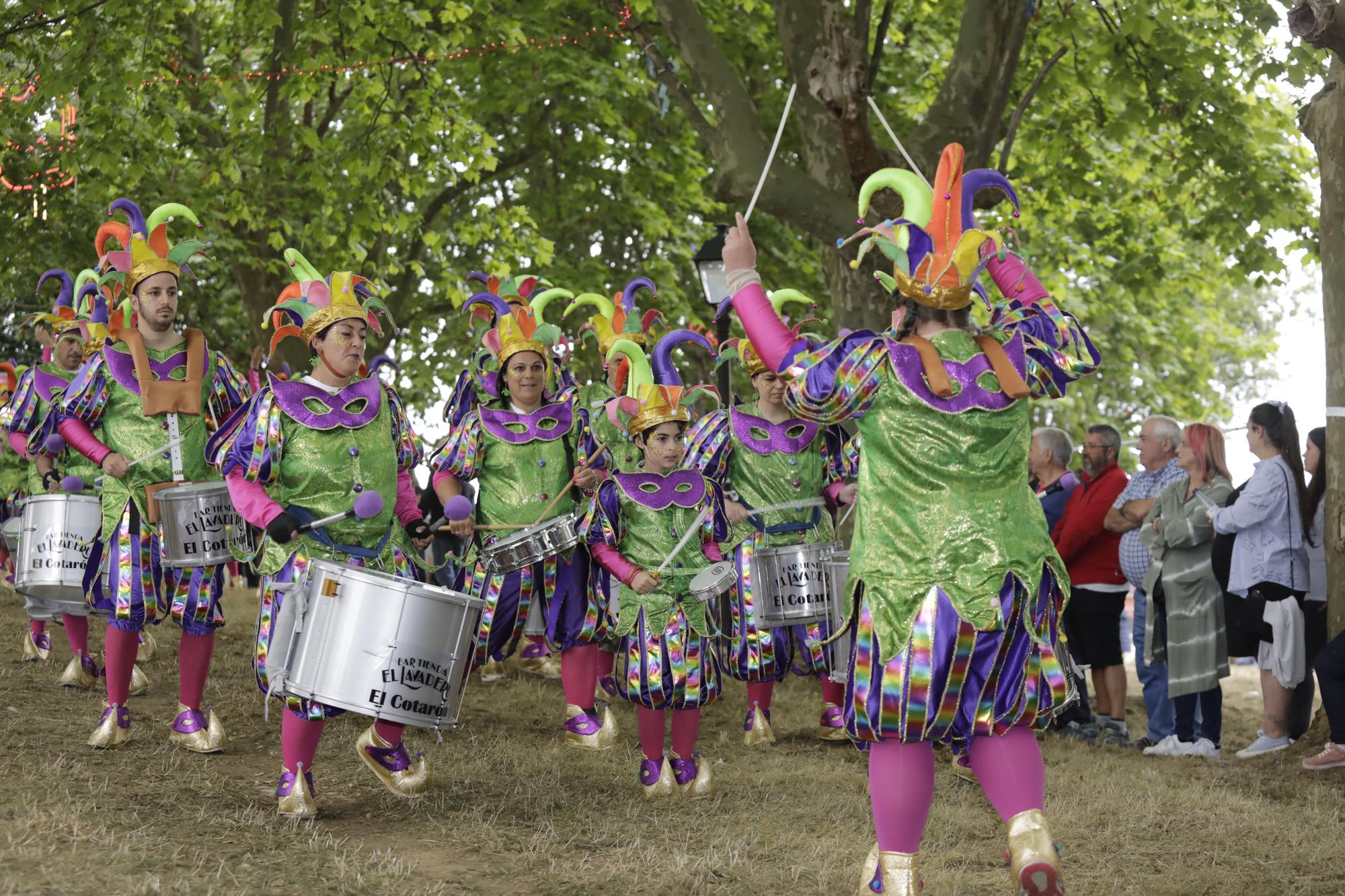 En imágenes: Castiello pone color a sus fiestas con disfraces