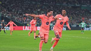 Ferran y Rashford en uno de los goles del delantero valenciano ante el Betis.