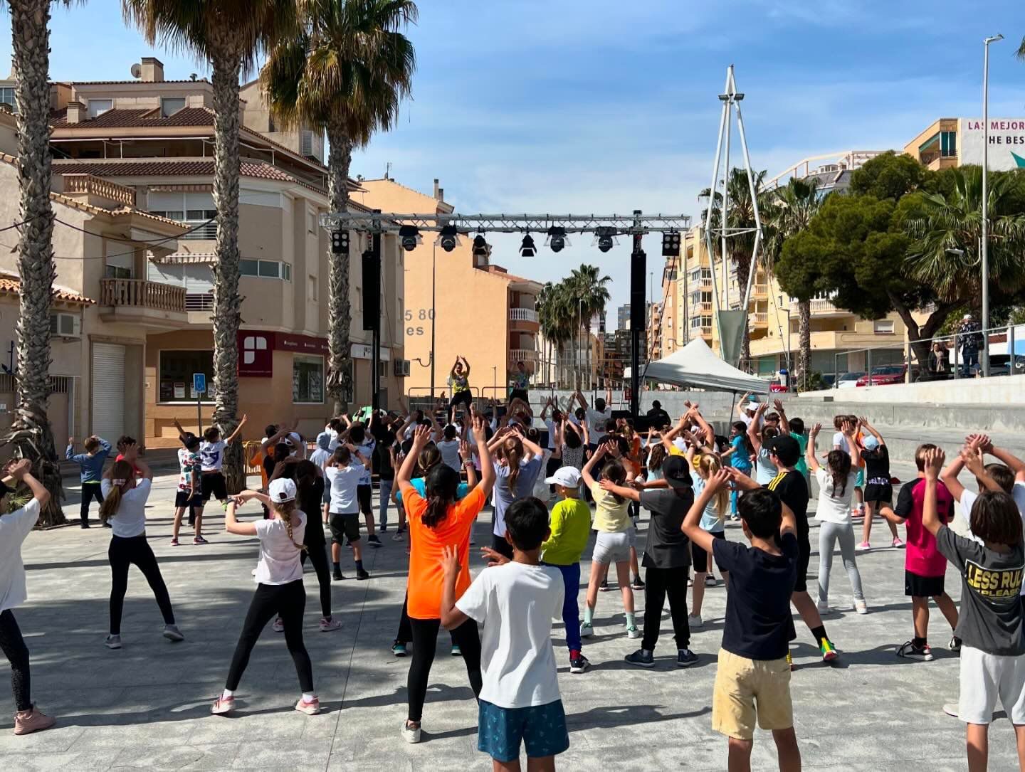 Los jóvenes, primeros en disfrutar de “El Campello Fitness” que se celebra este fin de semana