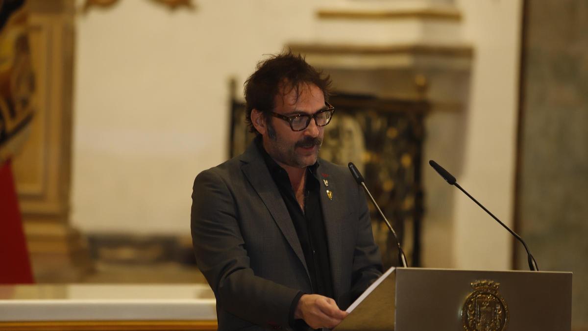 Pablo Guerrero proclamaba el inicio de la Semana Santa de Lorca.