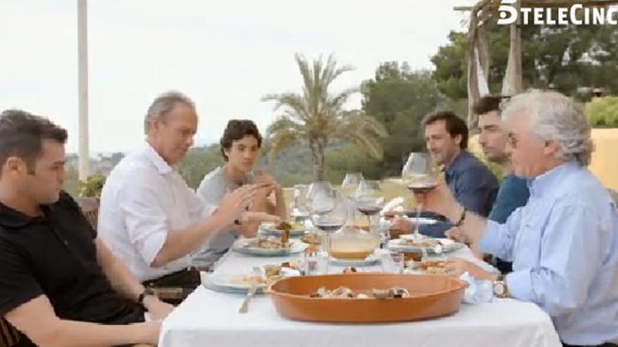 Ángel Nieto, junto a su familia en &#039;Mi casa es la tuya&#039;.