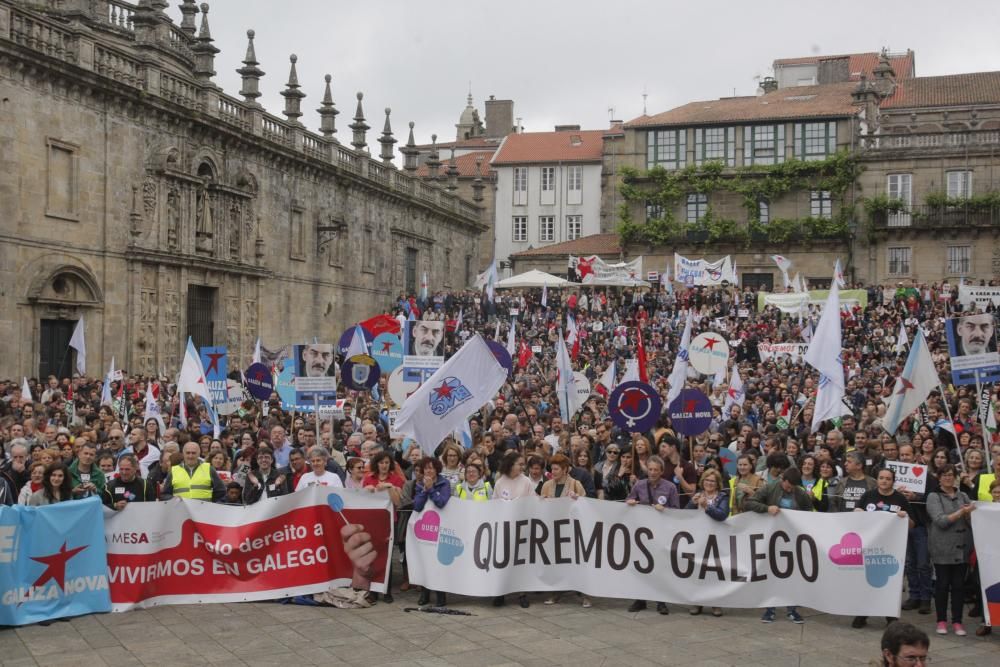 Diferentes entidades y colectivos salen a la calle para denunciar los impedimentos para usar el idioma "con normalidad" en el día a día.