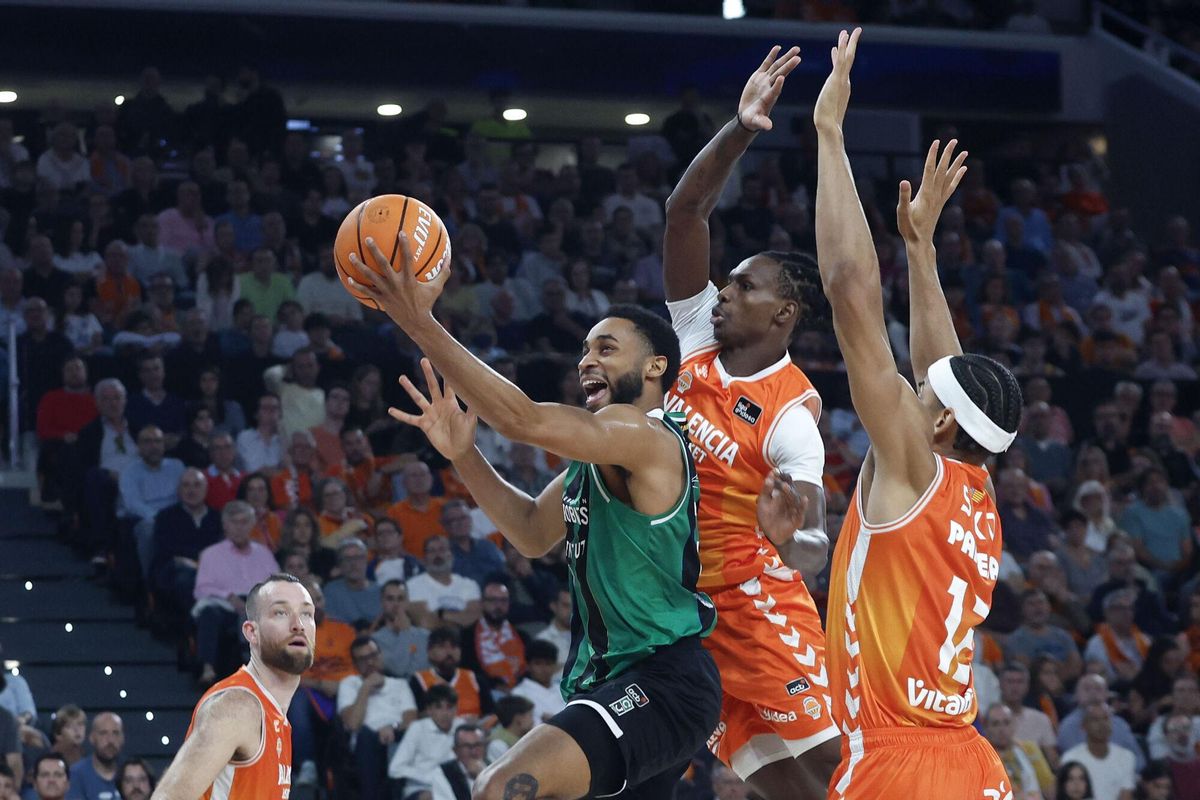 Cameron Hunt llevó en volandas al Joventut hasta que perdió fuelle con la defensa de Kameron Taylor