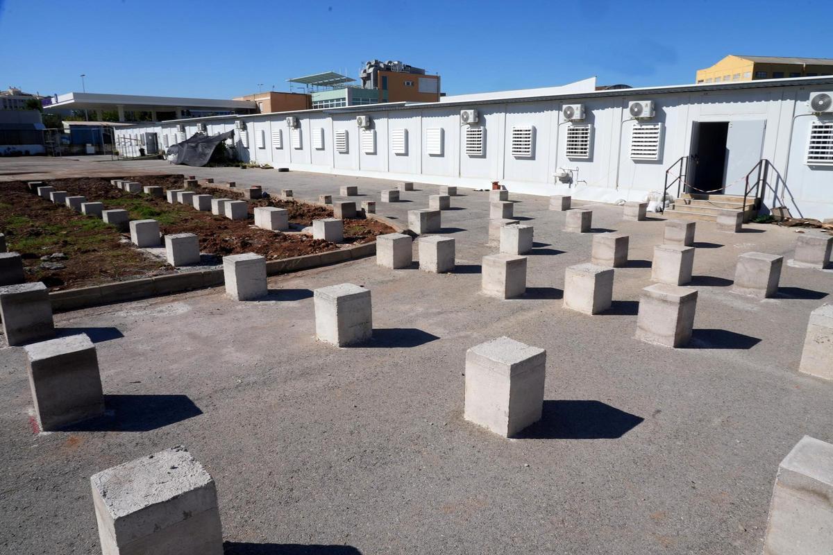 Aula prefabricadas del IES Crèmor ante la falta de este instituto.