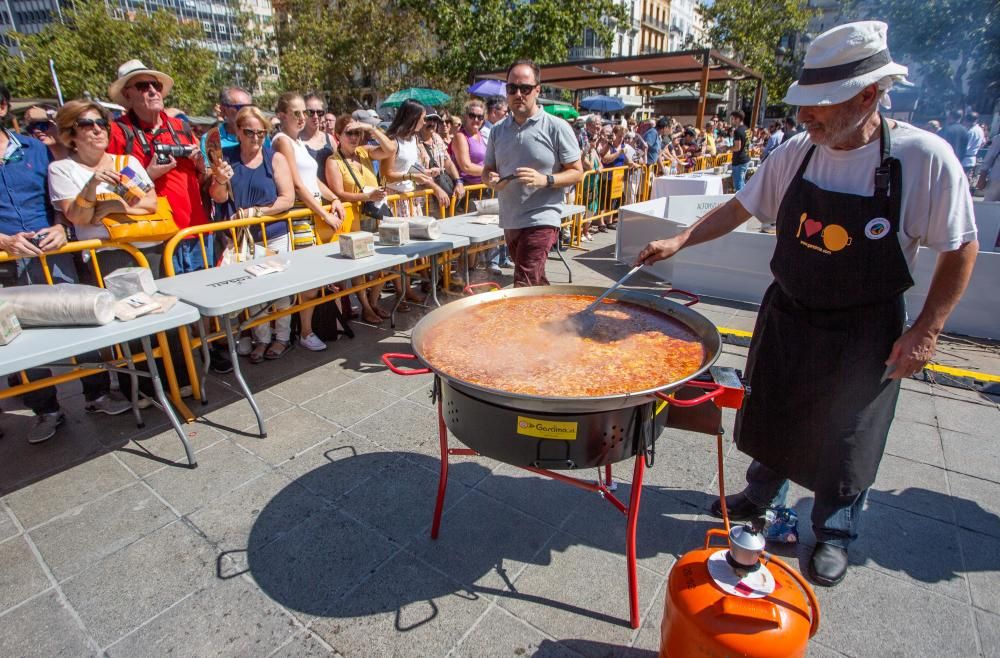 'Paella Day' en la Plaza del Ayuntamiento