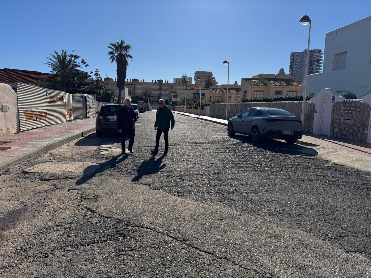 Pérez Abellán visita La Manga, una de las Juntas Municipales sin presupuesto para asfaltado en 2026