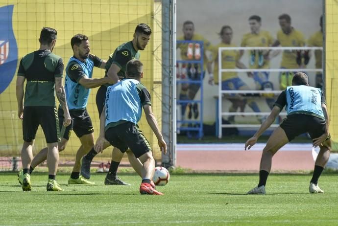 TELDE. Entrenamiento de la UDLP  | 02/04/2019 | Fotógrafo: José Pérez Curbelo