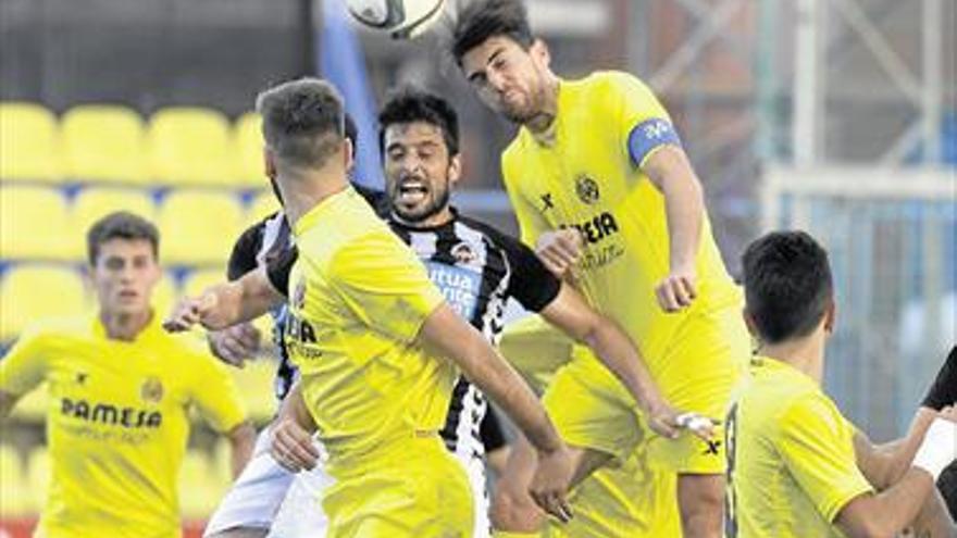 La eficacia decanta el derbi para el Castellón en el Mini Estadi