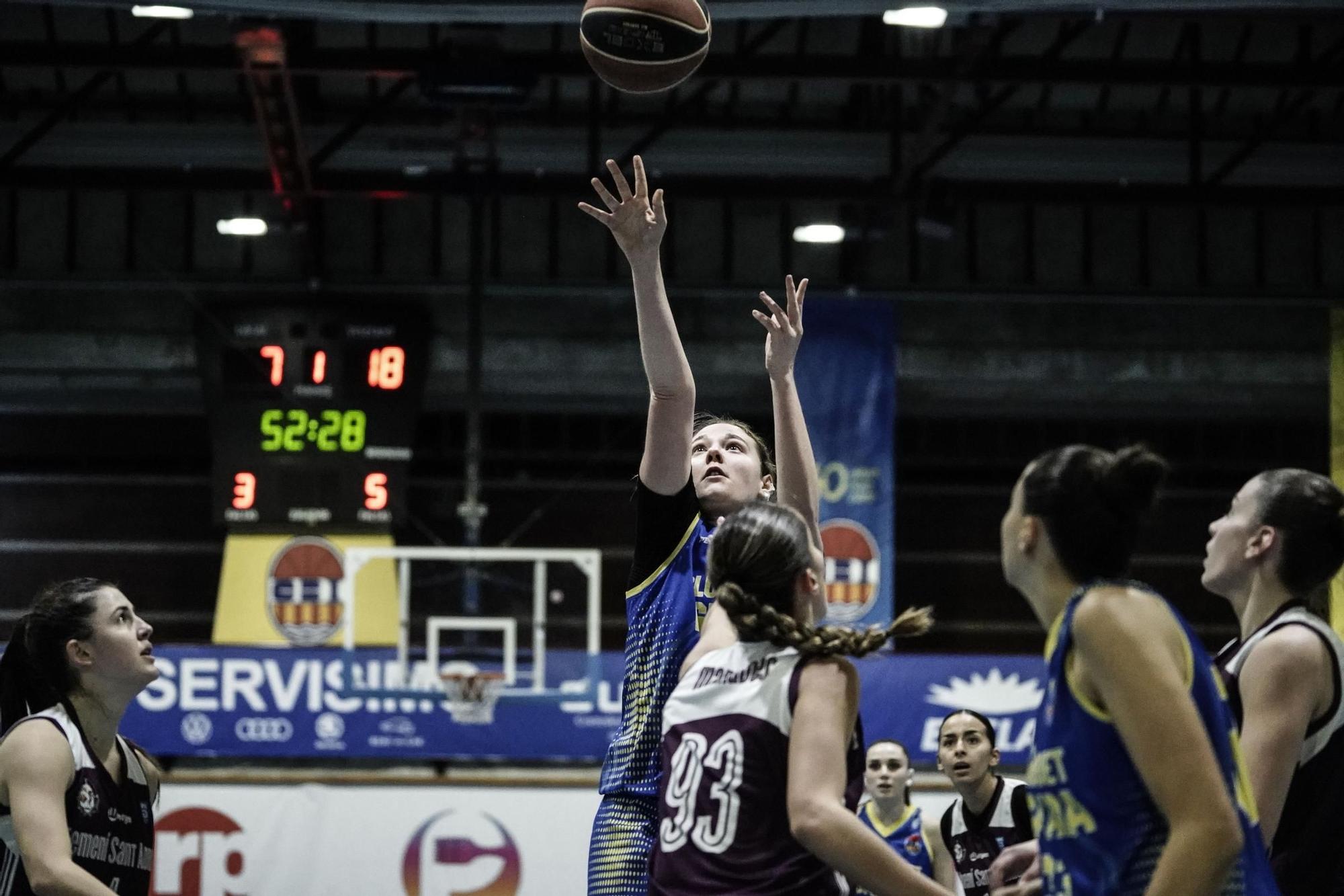 Totes les imatges de la Supercopa de bàsquet femení entre l'Igualada i el Sant Andrià