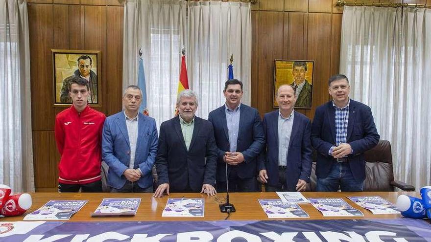 Asistentes a la presentación del campeonato de kickboxing. // Brais Lorenzo