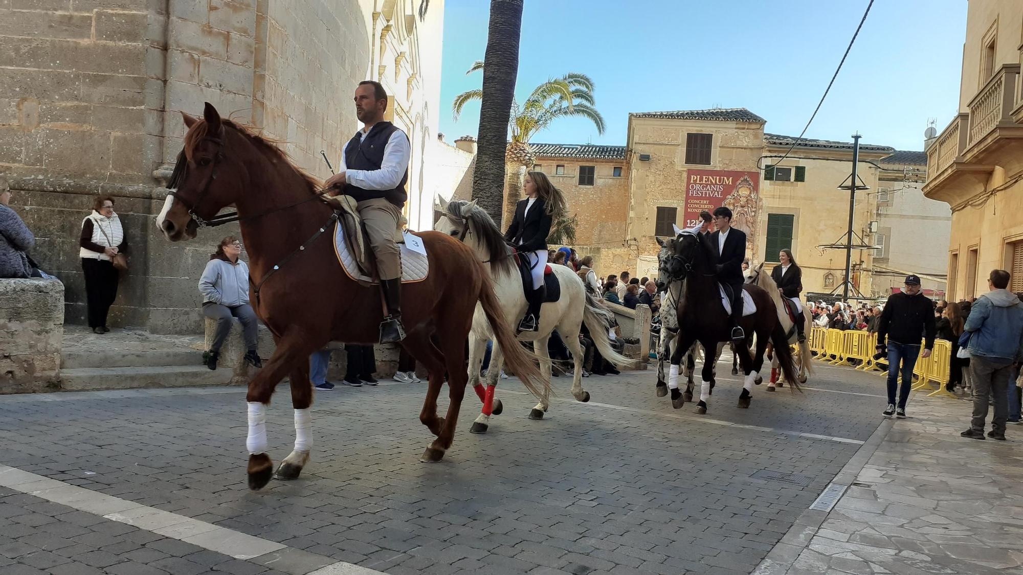 Sant Antoni | Las 'Beneïdes' de los pueblos de Mallorca, en imágenes