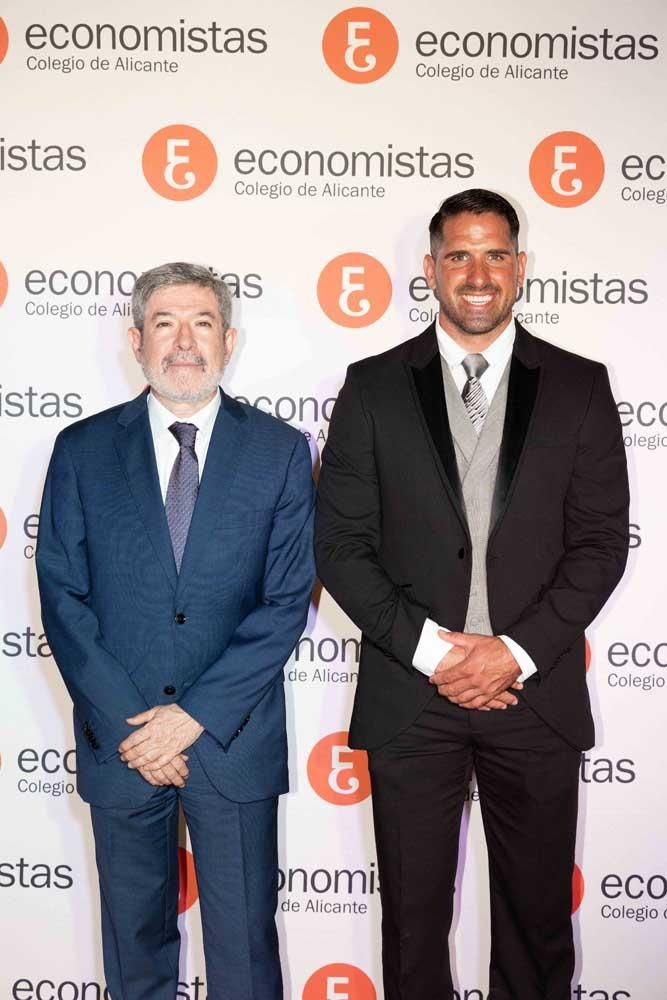 Los Economistas de Alicante celebran su cena anual en honor a su patrón