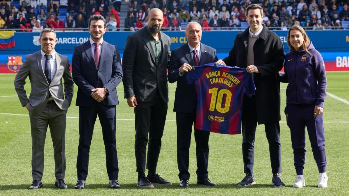 Habla Rafa Yuste en la presentación de la Barça Academy en el Estadi Johan Cruyff.
