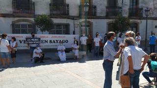 Oposición de un centenar de sayagueses al nuevo convenio del gran parque eólico