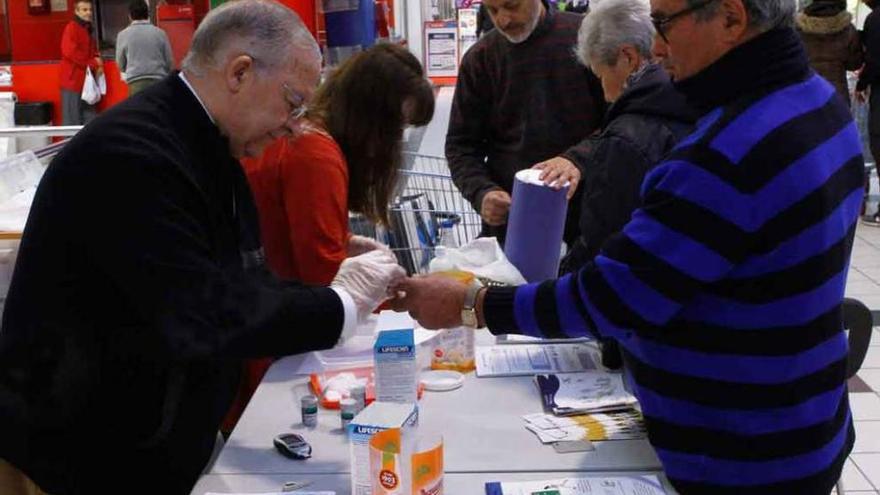 Pruebas de diabetes realizadas durante la pasada campaña en la capital.