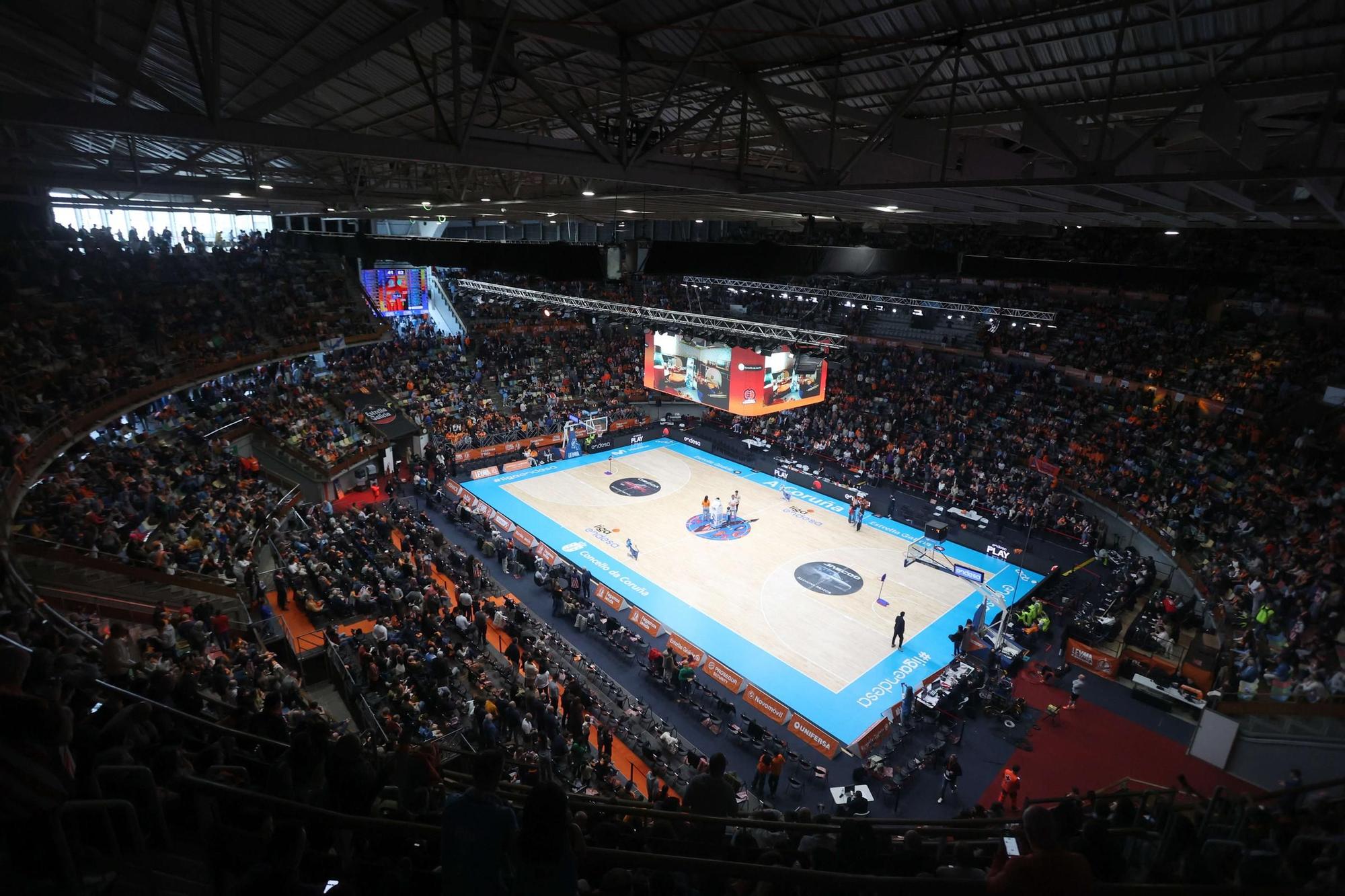 El Coliseum de A Coruña vivió su primer derbi de baloncesto