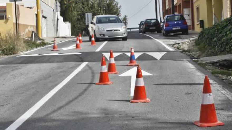 Imagen de uno de los badenes que se han habilitado en la calle Sant Joan de Ribera.