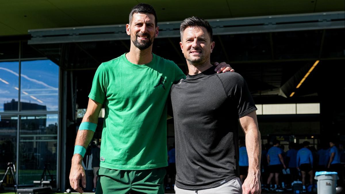 Djokovic entrenando para Indian Wells