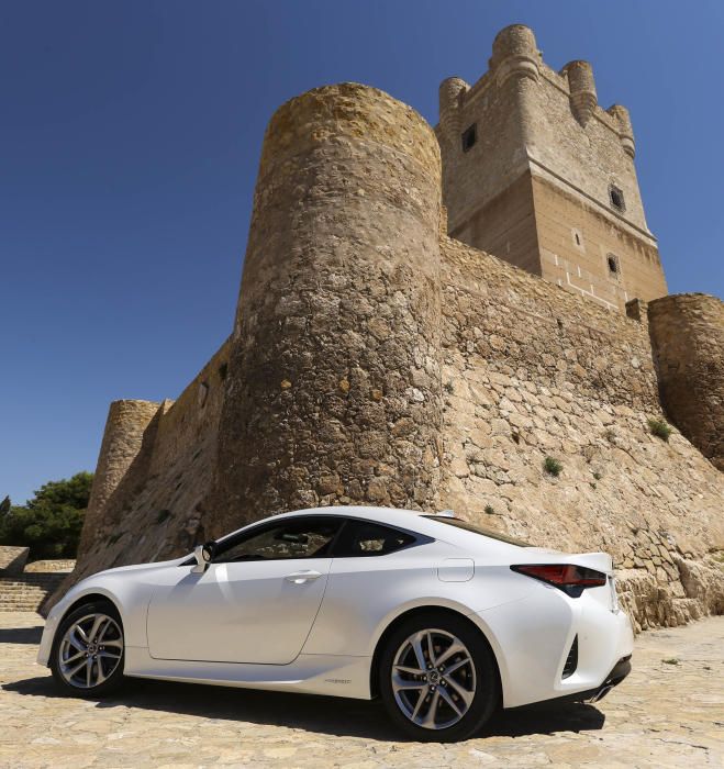 Lexus recorre la Ruta de Castillos de la provincia de Alicante