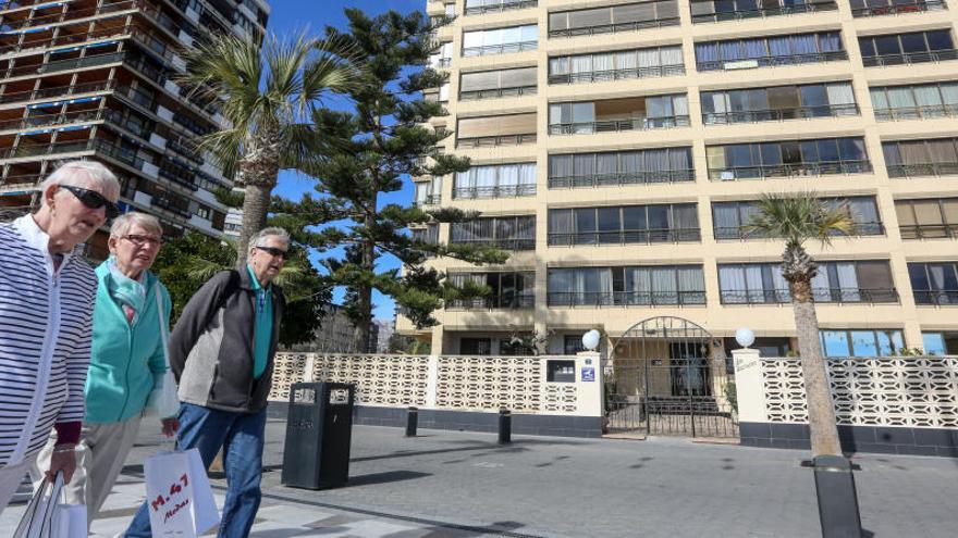 El Consell legaliza cerca de 4.000 apartamentos turísticos en el primer cuatrimestre en la provincia de Alicante