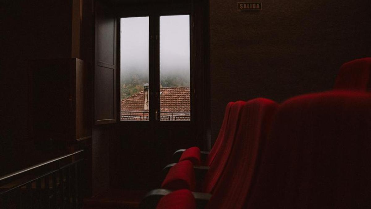 Detalle de la sala de proyecciones del cine de Isaba, el único existente en el Pirineo.