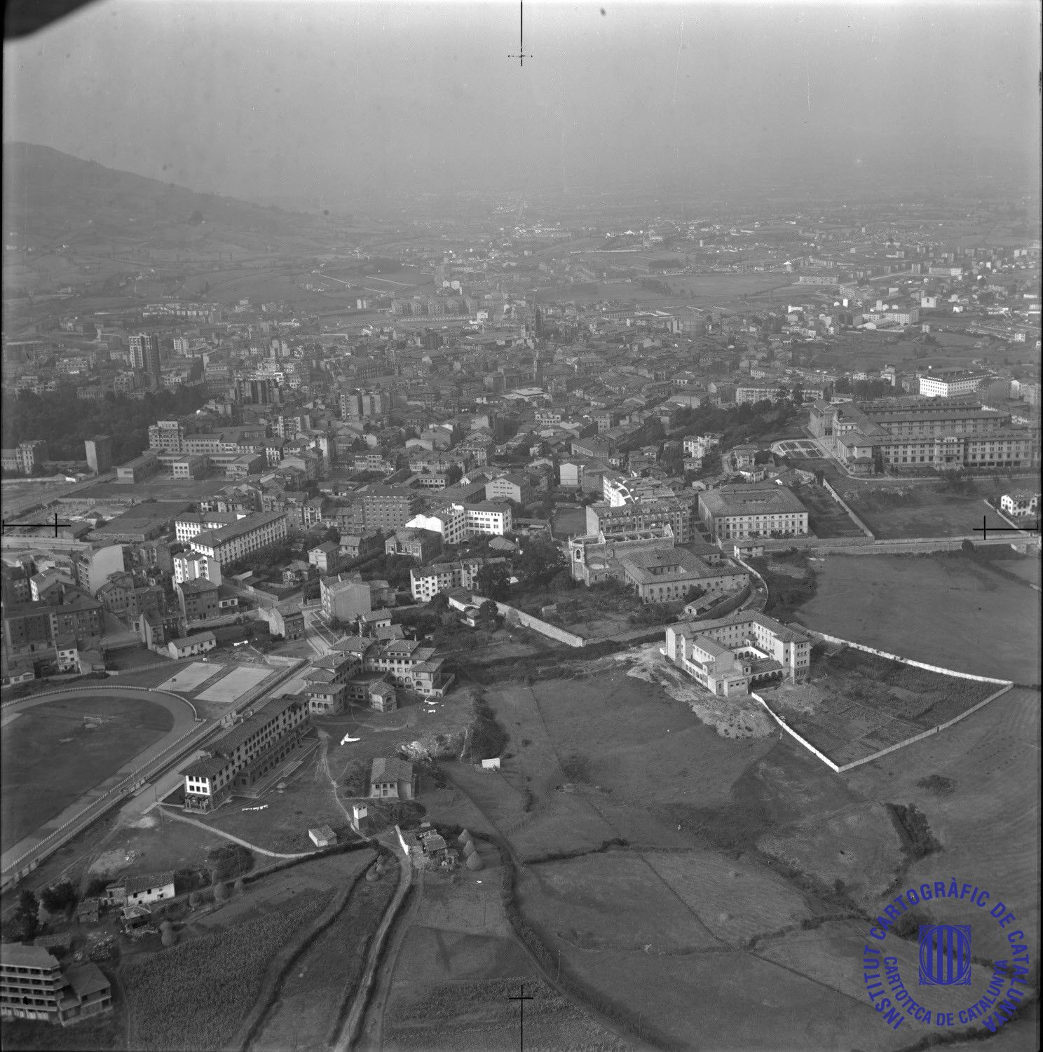 Un vuelo al pasado: así era Asturias, desde el aire, en 1962