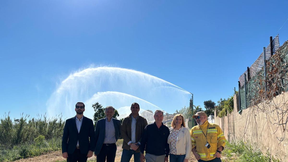 La delegada de Gobierno, Pilar Bernabé, visita las instalaciones del proyecto Guardian en Riba-roja de Túria.