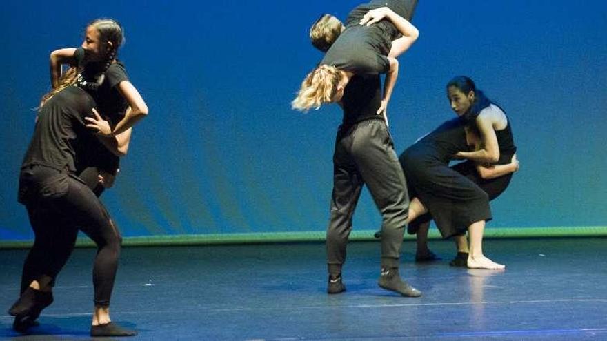 Gala en el Ágora para cerrar los cursos estivales del Centro Coreográfico