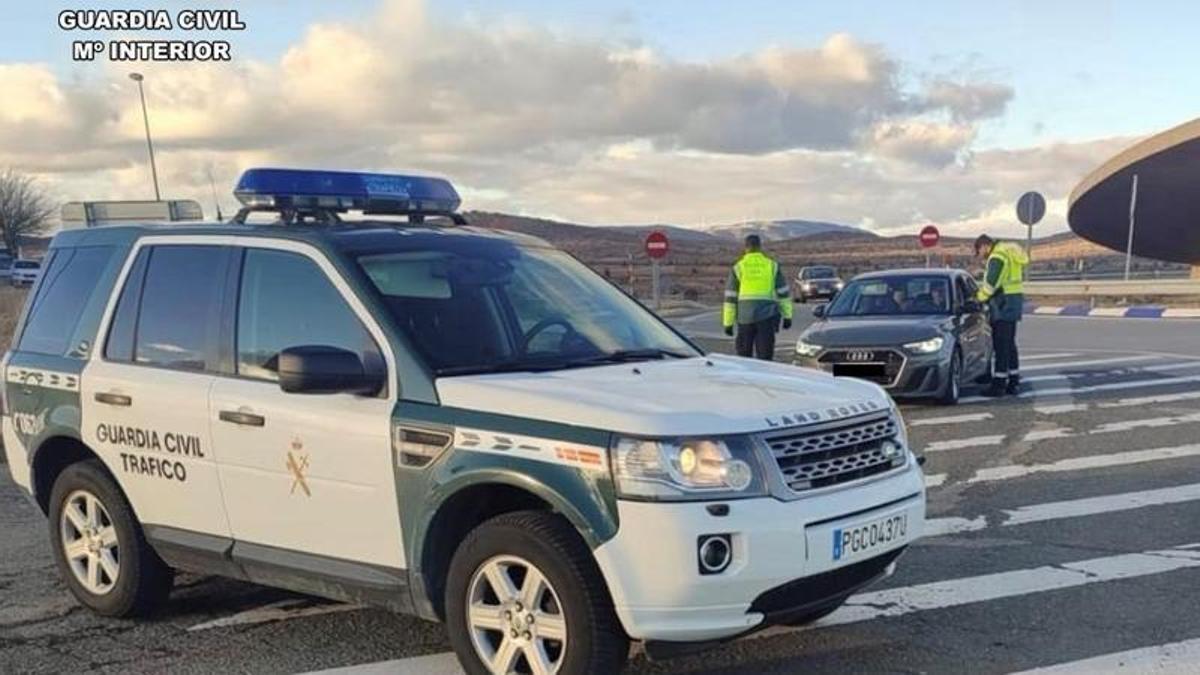 Un control de alcohol de la Guardia Civil.