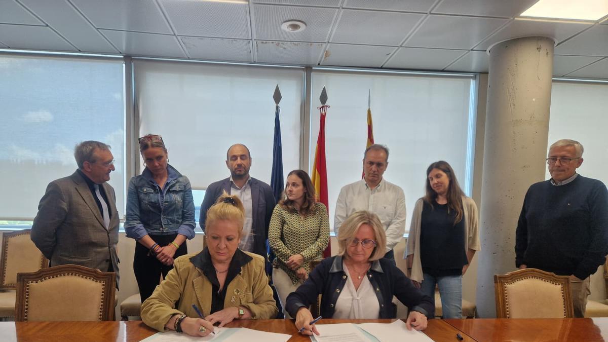 El Salud y el Comité de Huelga firman la desconvocatoria de huelga autonómica.