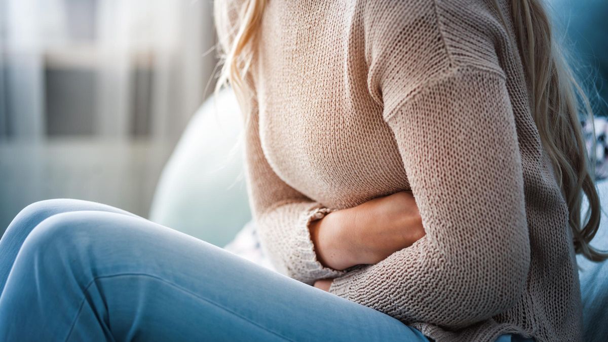 Dolor abdominal.